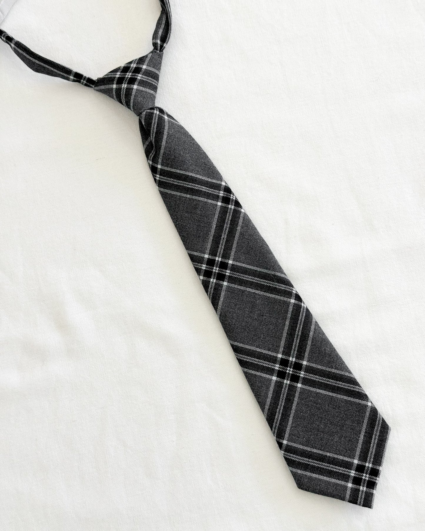 Corbata Infatil Cuadrillé Gris oscuro CNI-05