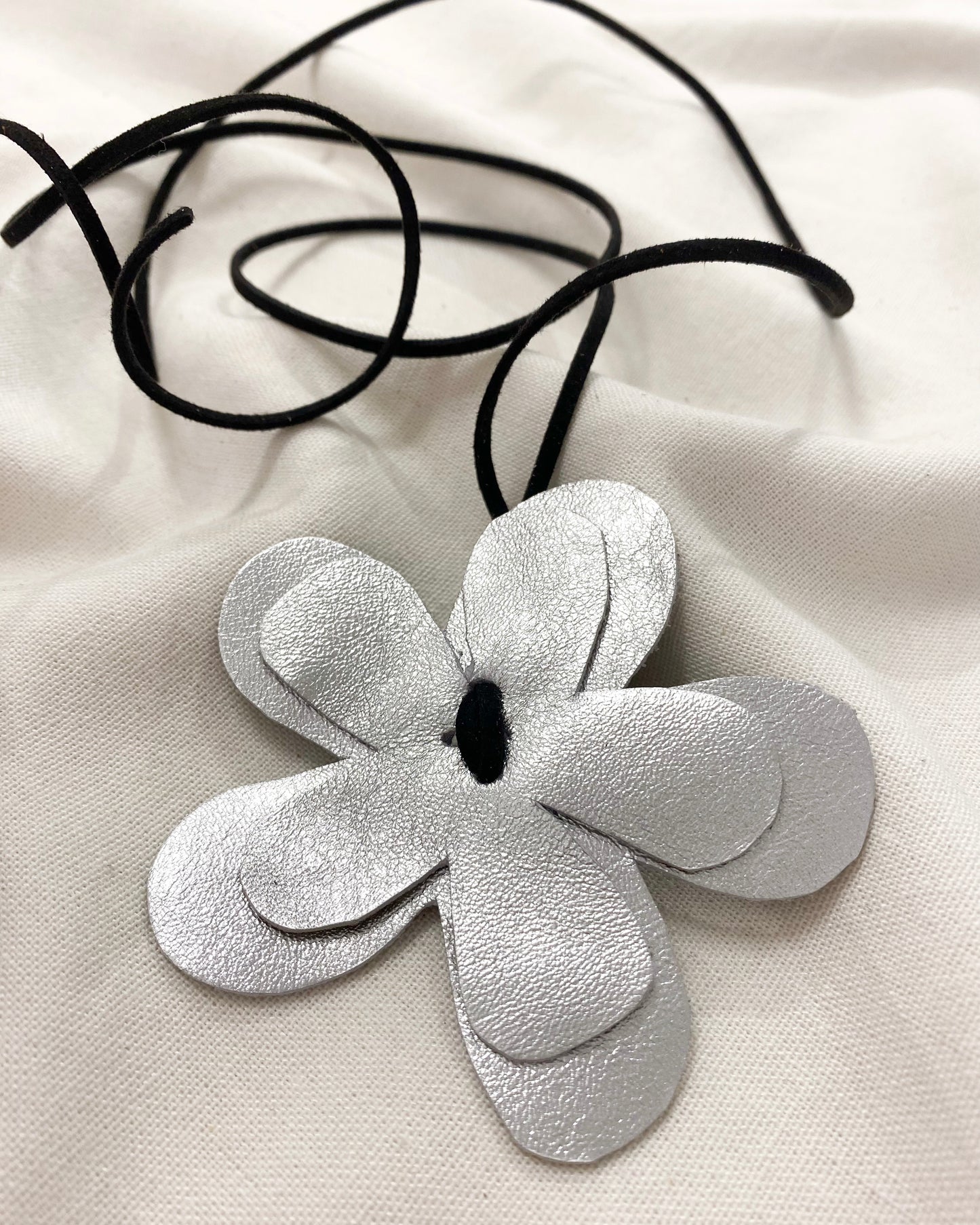 Choker Flower DV-13